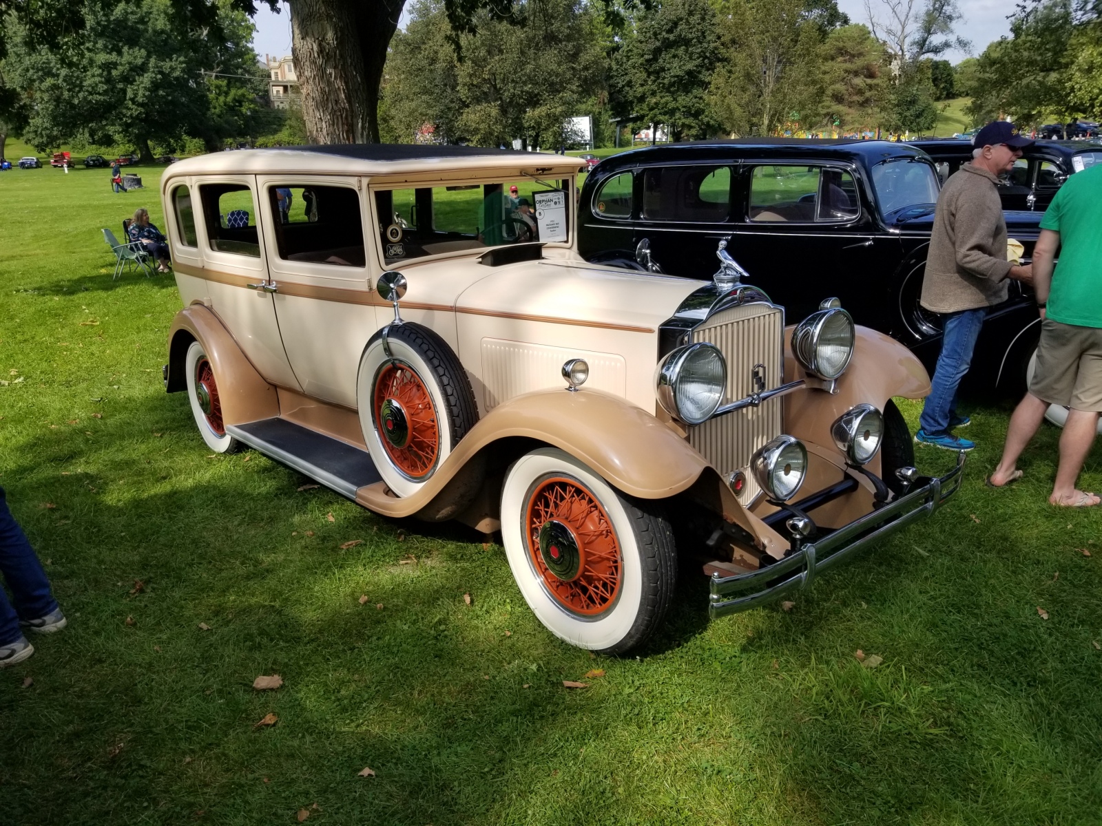 01-1931-Packard-463-Chassis-826-Sedan-Carol-and-Kelvin-Chen
