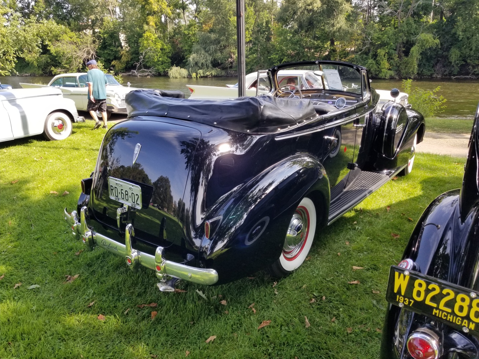 1940-Packard-Model-1801-convertible-Jeffrey-Bladow-Plymouth-MI-rear
