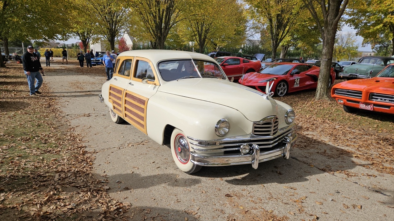 1950-Packard-Woody-Wagon-front